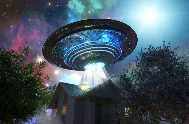 V şeklindeki gizemli uçan nesne, UFO tartışmalarını alevlendirdi