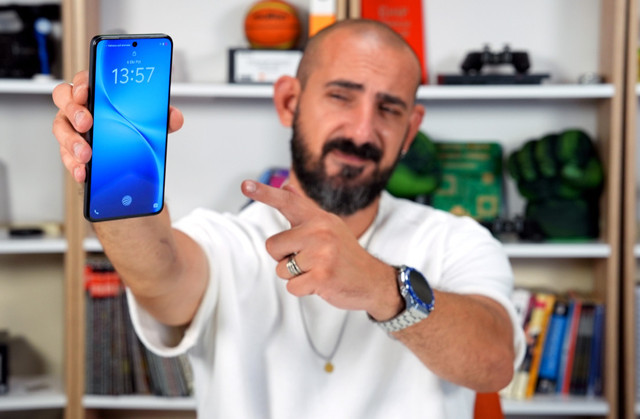 Güçlü performans ve şık tasarım, her bütçeye uygun: vivo V60 Lite inceleme