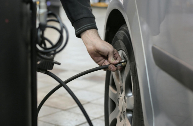 Lastiği nitrojenle şişirmek: Boşuna mı para harcıyorsunuz?