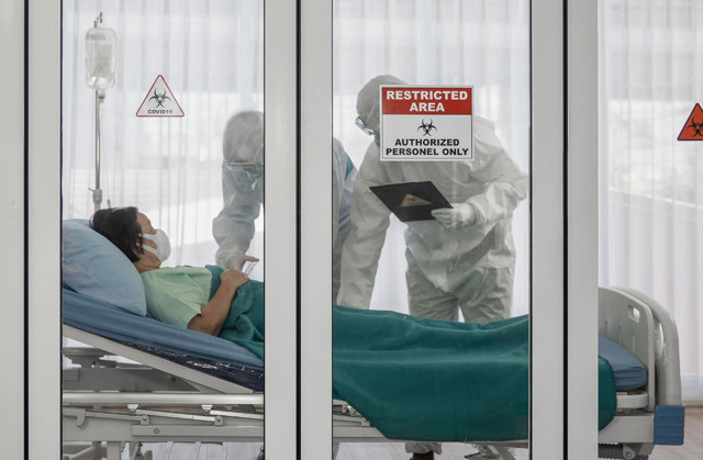 Salgın bitti ama tehlike geçmedi: Covid-19 hala en büyük risklerden biri