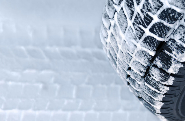 Karlı yollarda hayat kurtaran detay: Jant seçimi ve lastik boyutu sürüşü nasıl etkiliyor?