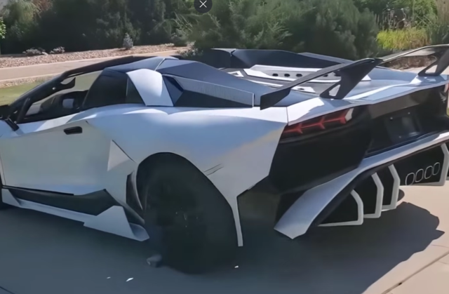 İnternetten aldığı yazıcıyla garajında kendi Lamborghini’sini üretti