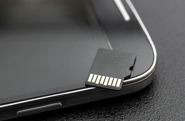 Yeni telefonlarda neden hafıza kartı girişi yok?