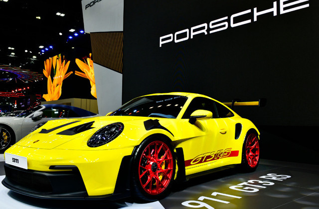 Sıfır diye satılan lüks spor otomobilde şoke eden gerçek