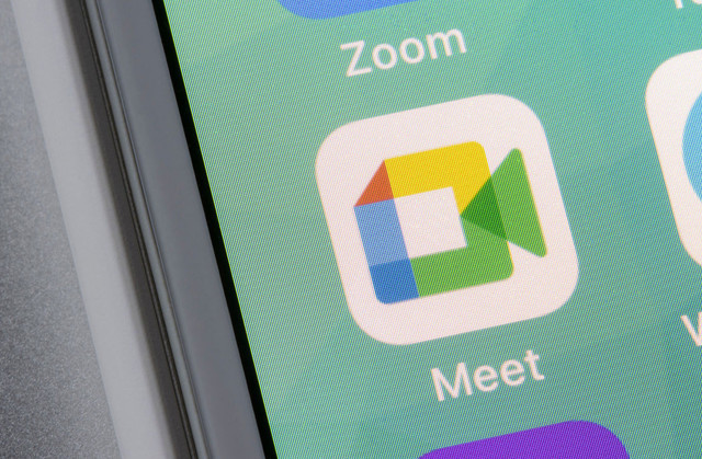 Google'dan Apple kullanıcılarına sürpriz: CarPlay için yeni dönem başladı