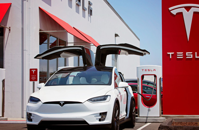 Tesla'da "ikinci el" yasağı: Bu modelleri alanlar satamayacak