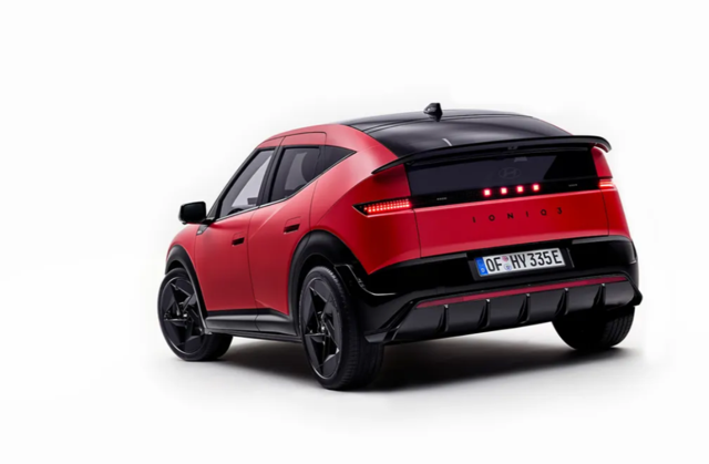 Milano'da sahne aldı, Türkiye’de üretilecek: Hyundai Ioniq 3 tanıtıldı