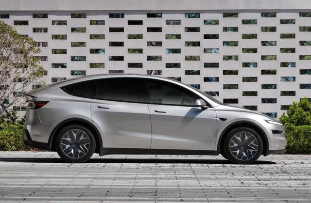Daha geniş ve daha güçlü: Tesla Model Y L ortaya çıktı