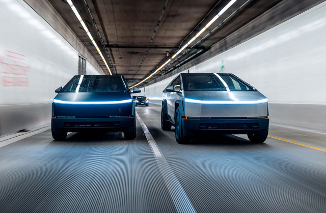 Elon Musk’ın büyük hayal kırıklığı: Cybertruck satışları dibe vurdu