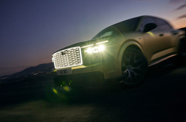Bentley'nin ilk elektrikli modeli Torcal tanıtıldı