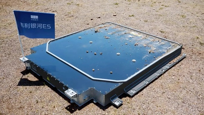 Geely elektrikli araç bataryasını 36 tonluk tankla ezerek test etti: İşte sonuç - Resim: 3