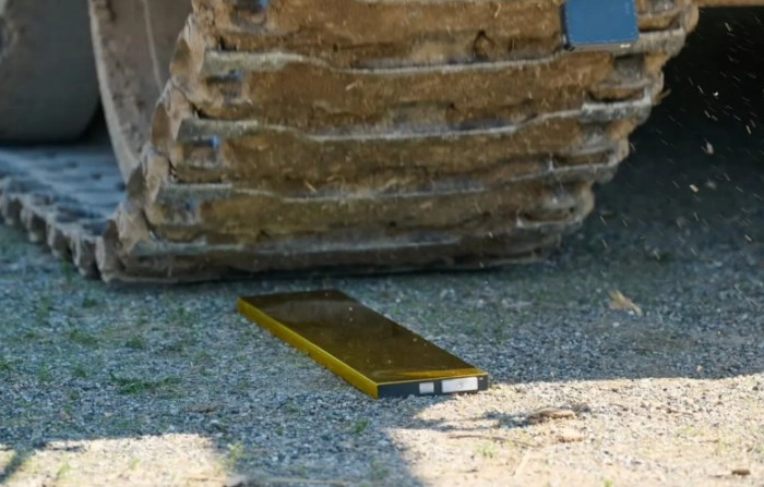 Geely elektrikli araç bataryasını 36 tonluk tankla ezerek test etti: İşte sonuç - Resim: 2