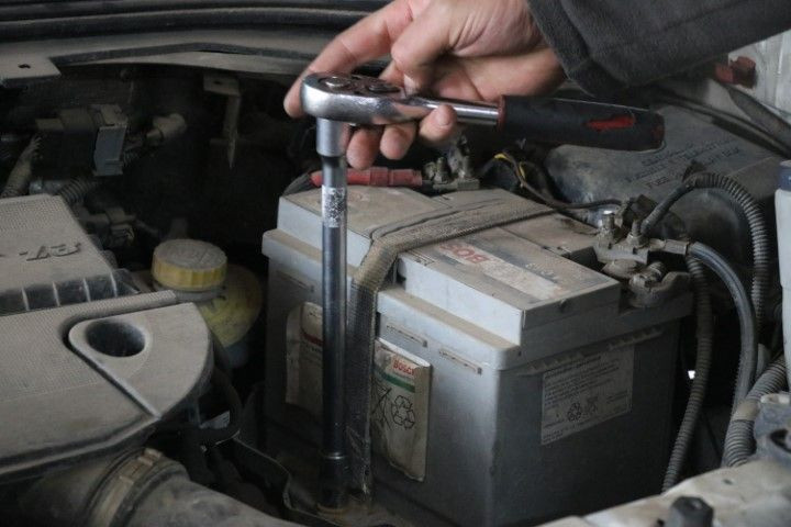 Araç sahiplerine kış uyarısı: Akü bittiğinde aracı vurdurmayın - Resim: 2