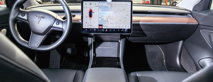 Tesla araçlarda fark yaratan 5 harika iç mekan özelliği