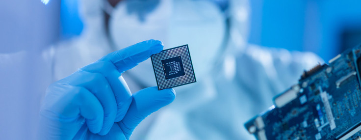 Japonya depremi teknoloji devlerini de vurdu