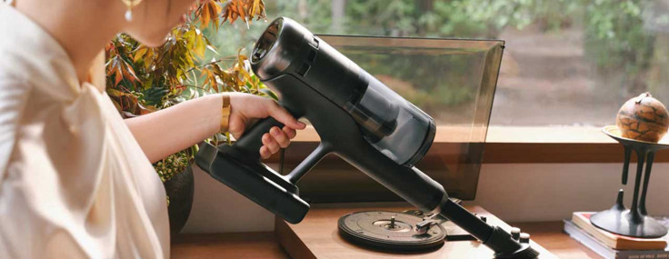 Roborock temizlikte yeni ergonomi anlayışı getiren süpürgesini tanıttı