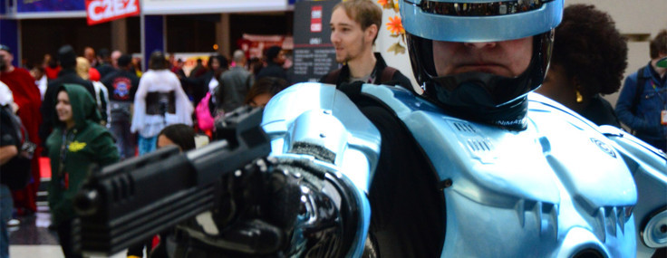 15 yıllık internet şakası gerçek oldu: Detroit'in merkezine RoboCop heykeli diktiler