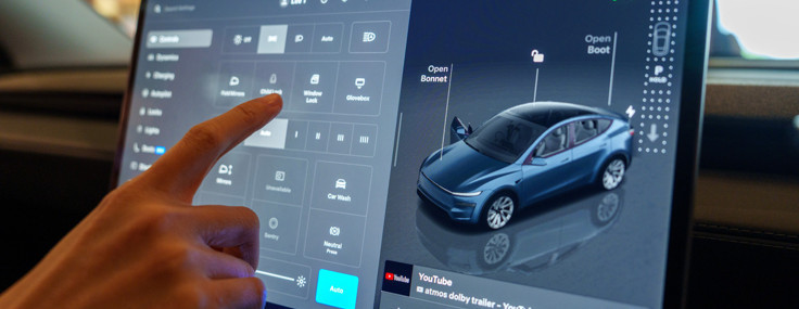 Tesla’dan Apple CarPlay sürprizi: Yıllardır beklenen özellik gizlice yola çıktı