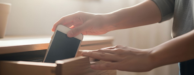 Çekmecede unutulan telefonlar evinizi yakabilir