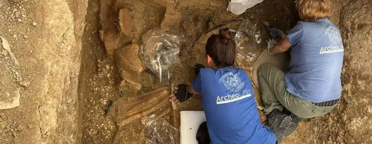 İtalya’da 2 bin 500 yıllık gizemli bir kraliyet mezarı bulundu