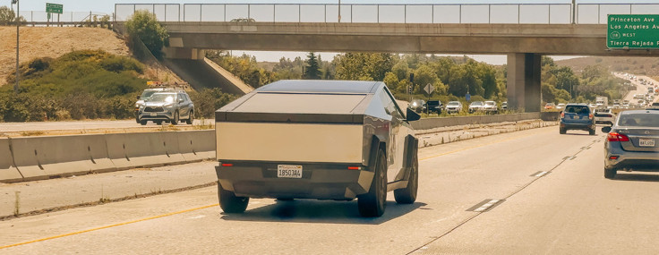 Tesla’dan şaşırtan Cybertruck kararı: Satışlar düşerken fiyat yine yükseldi