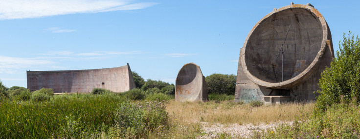Radar yokken uçakları bu beton aynalar dinliyordu