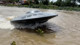 Nehrin ortasından geçen "UFO" görenleri hayrete düşürdü