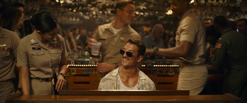 Gerçek pilot konuştu: Top Gun: Maverick’teki küçük bir detay filmi ele verdi - Resim: 3