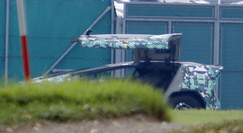 Suudi Arabistan’ın Cybertruck’I kameralara yakalandı - Resim: 2