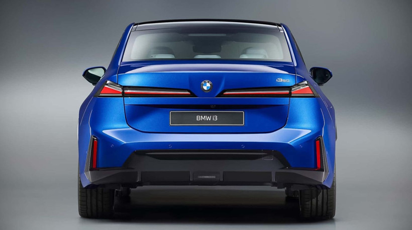 BMW i3 Sedan sahnede: 900 km menzil hedefiyle geliyor - Resim: 4