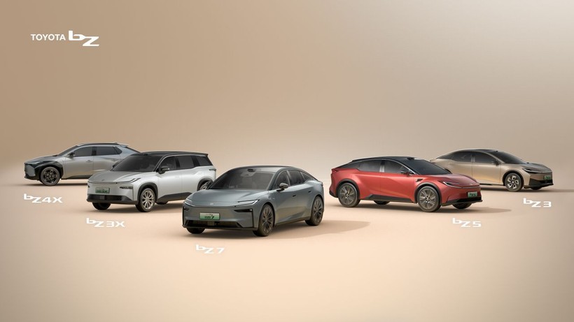 Toyota'nın Amiral Gemisi: Toyota bZ7 Tüm Detaylarıyla Tanıtıldı! - Resim: 4