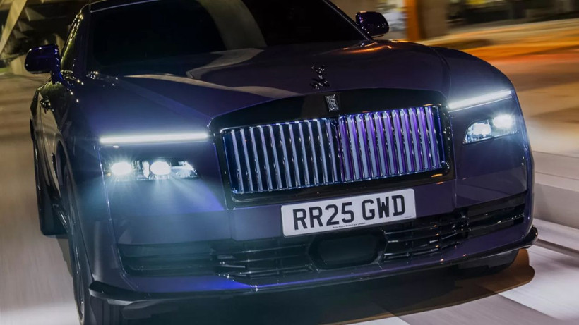 Rolls-Royce’un en güçlü modeli Black Badge Spectre Türkiye’de tanıtıldı! İşte özellikleri! - Resim: 2