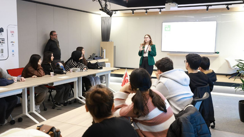 Canon ve TOÇEV genç yeteneklerin izinde: Gençlik Programı’nın yeni durağı İstanbul - Resim: 2