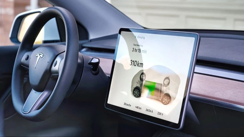 Tesla Model 3 sahiplerine sürpriz: Sinyal kolu geri döndü ama ücretli - Resim: 3