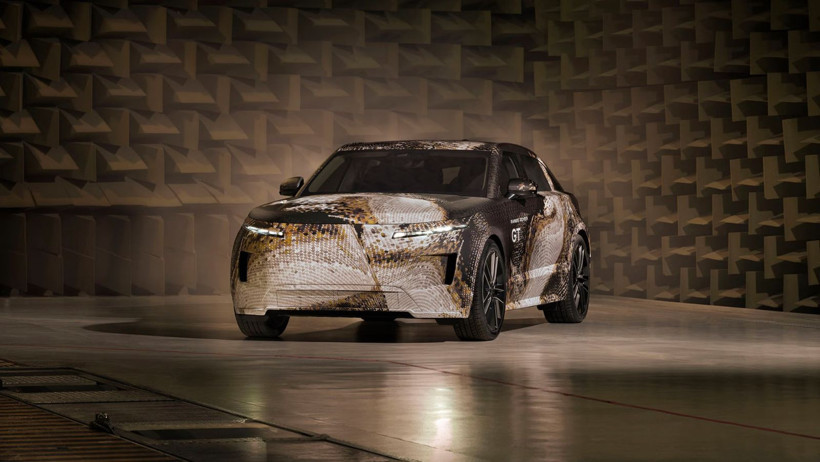 Range Rover ailesine sürpriz üye: GT sedan ve SUV'u tek gövdede buluşturuyor - Resim: 2