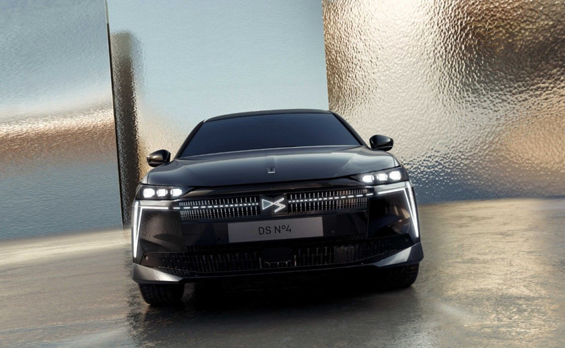 DS, yeni kompakt modelini getiriyor: DS N°4 nisan ayında Türkiye’de - Resim: 3