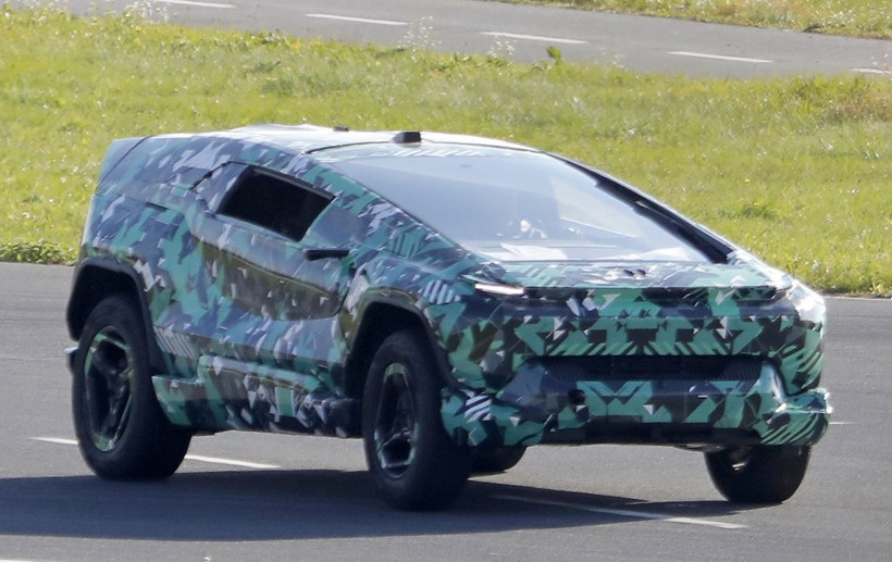 Suudi Arabistan’ın Cybertruck’I kameralara yakalandı - Resim: 3