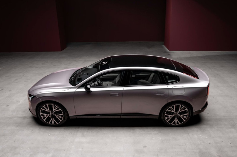 Tek şarjla yaklaşık 700 km gidiyor: Volvo ES90 Türkiye fiyatı belli oldu - Resim: 1
