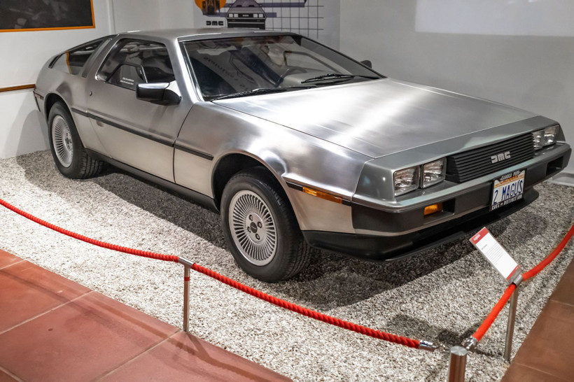 Efsane olmaya çalışırken unutulanlar: Neredeyse hiç satmayan 7 spor otomobil - Resim: 4