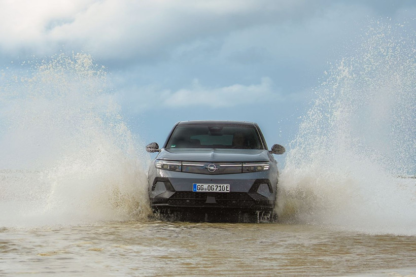 Opel ilk 4x4 elektriklisini Türkiye’ye getirdi: Grandland AWD sahnede - Resim: 4