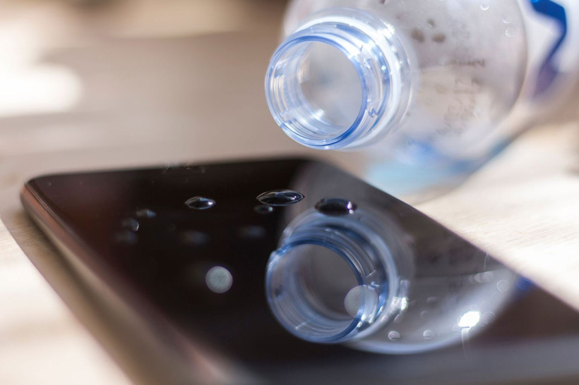 Telefonların su geçirmezlik vaadi neden gerçeği yansıtmıyor? - Resim: 4