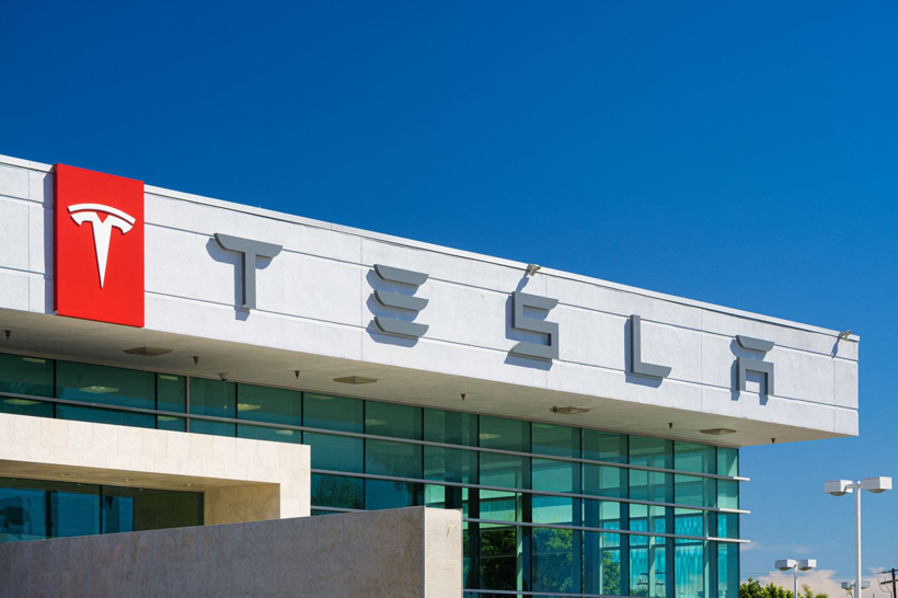 10 milyonuncu Tesla banttan indi, Musk yolu yarıladı - Resim: 4