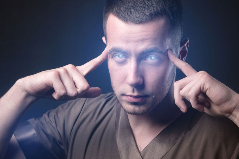 Telekinezi gerçek mi? Zihin gücüyle nesneleri hareket ettirebilir miyiz? - Resim: 1