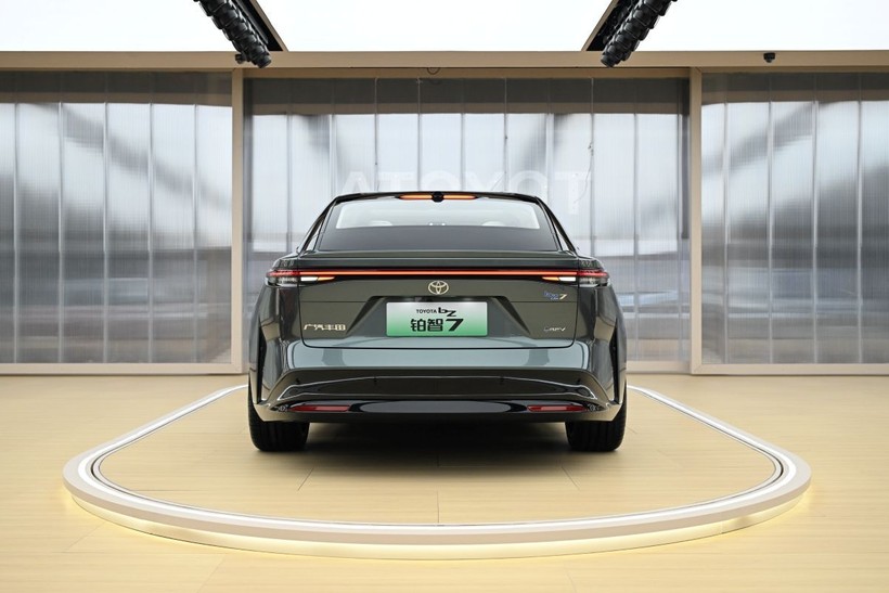 Toyota'nın Amiral Gemisi: Toyota bZ7 Tüm Detaylarıyla Tanıtıldı! - Resim: 1
