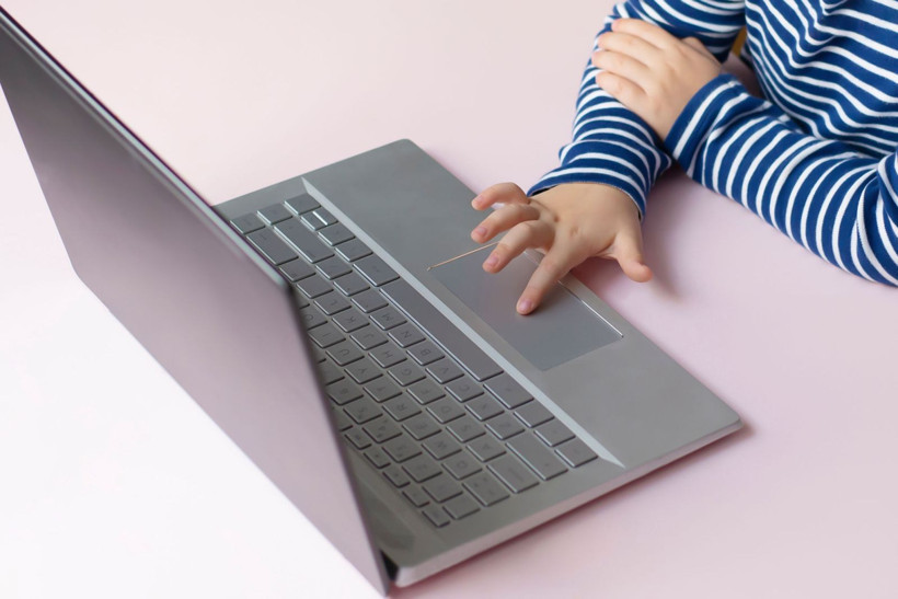 Bazı bilgisayarlarda touchpad neden ortada değil? - Resim: 4