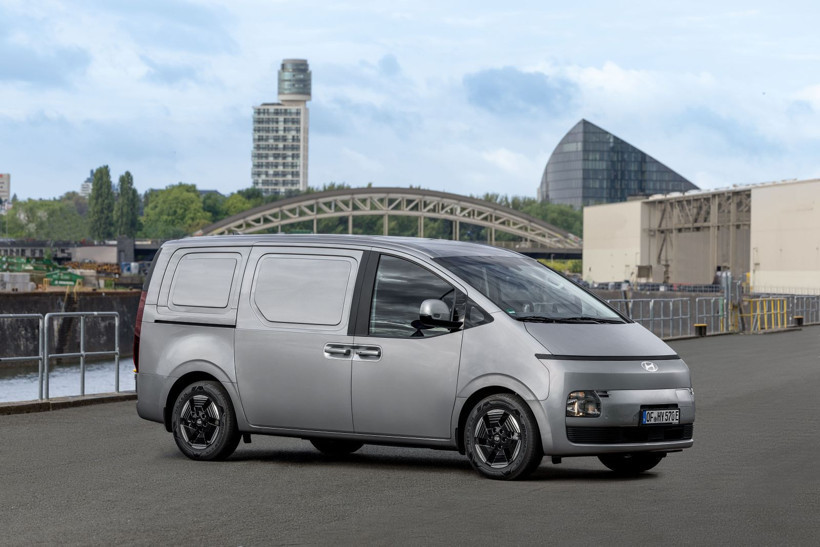 Hyundai STARIA Cargo geliyor: 20 dakikada şarj, 450 km menzil - Resim: 2