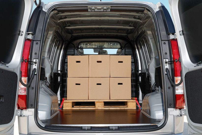 Hyundai STARIA Cargo geliyor: 20 dakikada şarj, 450 km menzil - Resim: 4