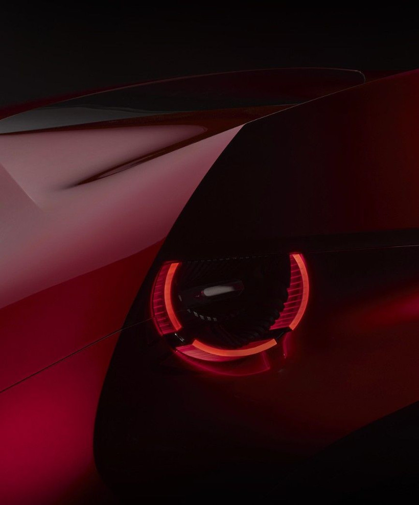 Alfa Romeo yeni otomobilini gösteriyor ama onu üretmek gibi bir amacı yok - Resim: 2