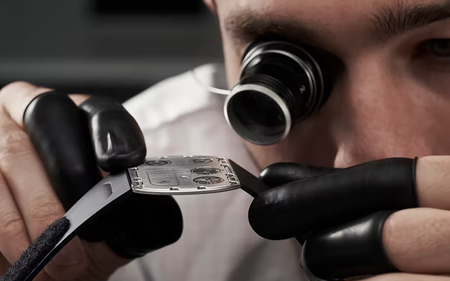 Dünyanın en ince saati Richard Mille RM UP-01, rekor fiyatla satışa sunuldu