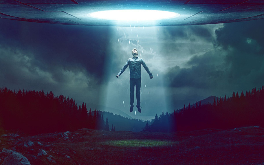 ABD'li sunucudan acayip açıklamalar: Uzaylılar aslında uzaylı değil mi?